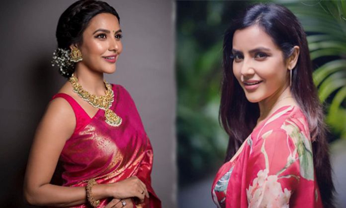 priya anand1