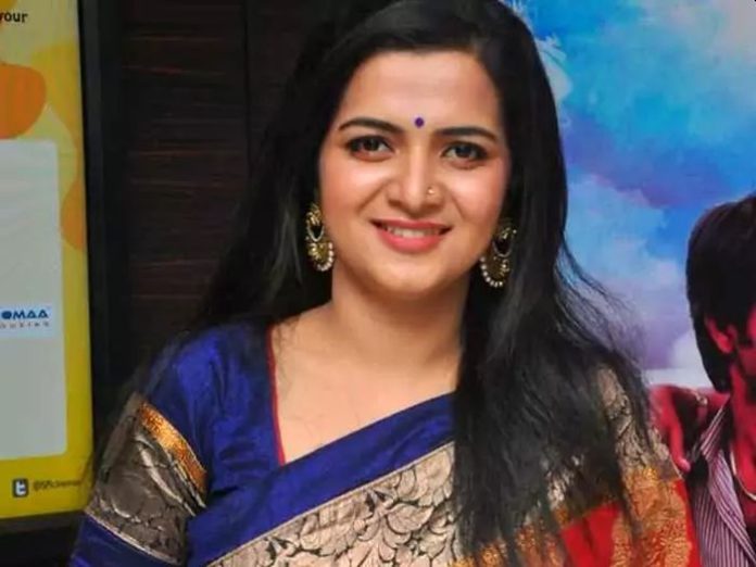 dhivyadharshini